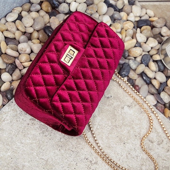 !!!LAST ONE!!! Quilted Velour Bag - Picture 4 of 8